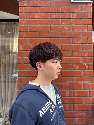 パーマ メンズ 保坂 駿太郎のヘアスタイル