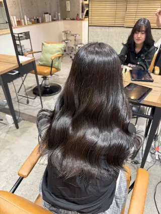 ロング カラー La Bonheur hair parfait所属・谷本虎太郎　艶カラー 🌈髪質改善のヘアスタイル