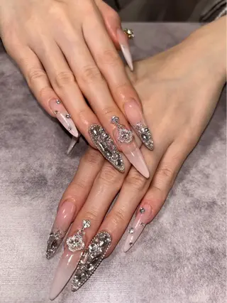 ネイル rino  nail所属・坂上 詩織のネイルデザイン