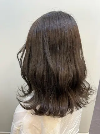 カラー 伊藤 由妃乃のヘアスタイル