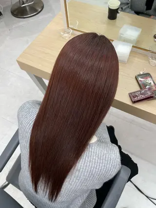 セミロング 半個室サロンyoures hair 髪質改善トリートメント東新宿店所属・榊原 竜弥のヘアスタイル