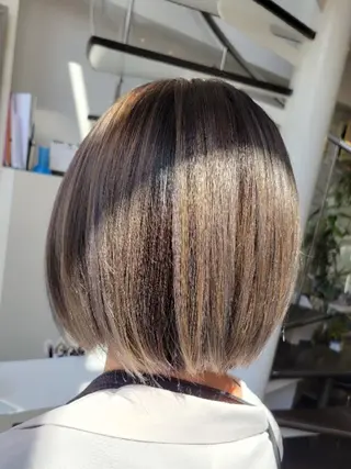 ミディアム 遠藤 史秋のヘアスタイル