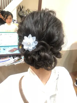 ヘアアレンジ MOLLA 浅香山店所属・谷口ゆめ/縮毛矯正/ カット/美眉ワックスのヘアスタイル