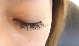 マツエク・マツパ Neoest Log ＋ bell所属・荒川 鈴菜のヘアスタイル