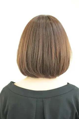 ミディアム 永田 志織のヘアスタイル