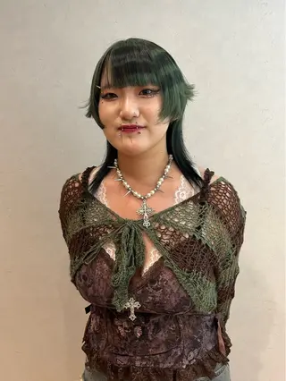 ミディアム ☀️コミヤマミユ☀️ /パーマ/ハイトーンのヘアスタイル