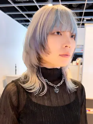 ミディアム カラー RYOSUKE ハイトーンのヘアスタイル