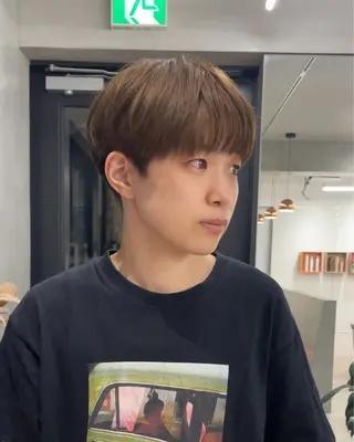 ショート カラー メンズ 【ブリーチ特化】 イマダナツミのヘアスタイル