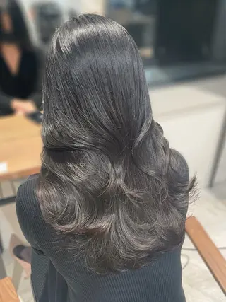 ミディアム カラー パーマ ヘアアレンジ パク・ボミン小野リエ 韓国ハーフ🦊のヘアスタイル