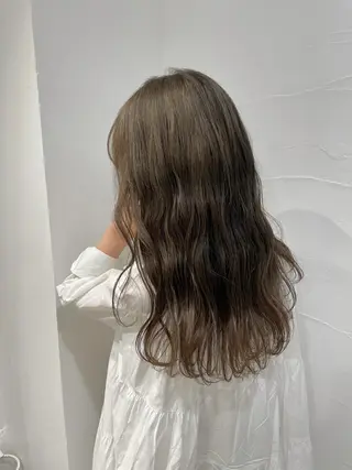 ロング カラー SHEARA BY CARE所属・. AYUKAのヘアスタイル