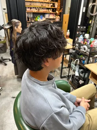 パーマ メンズ ハイトーン×艶カラー 🤍MIZUKIのヘアスタイル