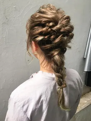 ヘアアレンジ nuu所属・💜ショート💜 ウルフ、ボブ二色亜美のヘアスタイル