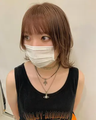 ミディアム ブリーチ/ウルフ ハッシュカット/石山のヘアスタイル