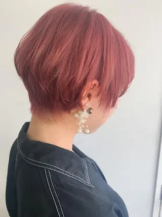 カラー nuu所属・💜ショート💜 ウルフ、ボブ二色亜美のヘアスタイル