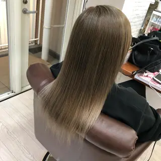 ロング カラー Aujua ソムリエ 勝又舞夏のヘアスタイル