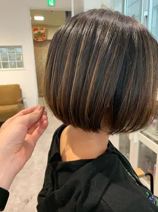 ショート ヨシミ カズヤのヘアスタイル