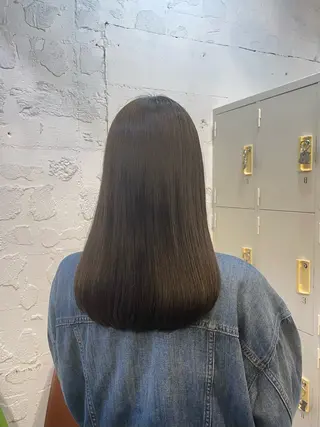 セミロング 顔まわりレイヤー🎀 くぼやま　みおのヘアスタイル
