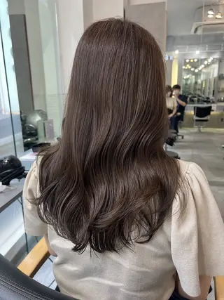 セミロング カラー ハイトーン/ブリーチ 💙みずき💙のヘアスタイル