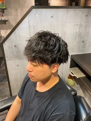 ミディアム パーマ メンズ SWELL  七隈四つ角店所属・SWELL アトムのヘアスタイル