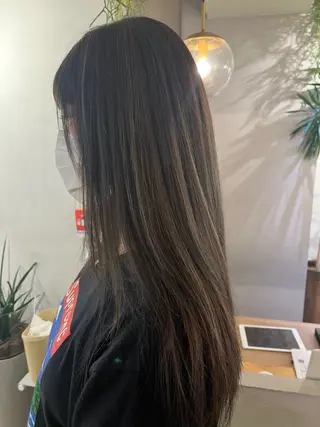 ロング カラー Kiitos by Garland　吉祥寺所属・ショート/ボブ/透明 感カラー/高橋あみのヘアスタイル