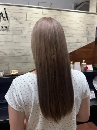 セミロング カラー 平居 舞白のヘアスタイル