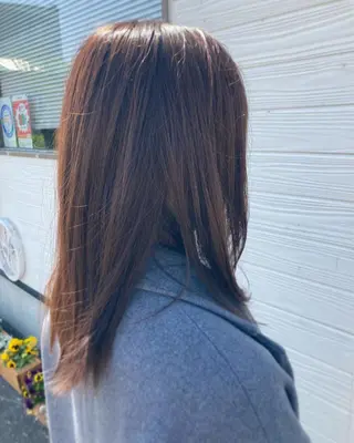 セミロング カラー ビヨウシツトリコ よねたにみなのヘアスタイル