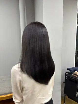 ミディアム nude所属・𝐀𝐦𝐞𝐫𝐢 /透明感カラーのヘアスタイル