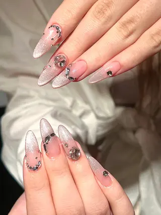 ネイル Tagi 銀座所属・Tagi Nail 銀座店のネイルデザイン