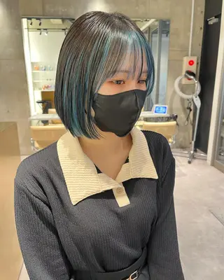 ミディアム カラー iLi所属・iLi 《イリ》のヘアスタイル