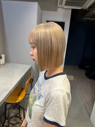 ショート カラー 💖ハイライト/ハイ トーン💖MIKIのヘアスタイル