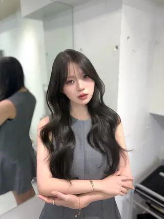 ロング カラー ATRA所属・ワンホン級艶髪 🤍𝑀𝐼𝐻𝑂のヘアスタイル