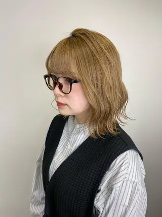 ミディアム カラー 藤野 凪沙のヘアスタイル