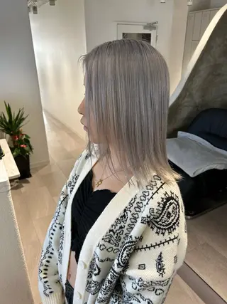 ミディアム ior北千住【イオール】所属・YU(ハイトーン/ ブリーチカラー)のヘアスタイル