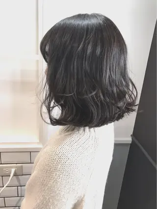 ミディアム カラー ヤマナカ エリカのヘアスタイル
