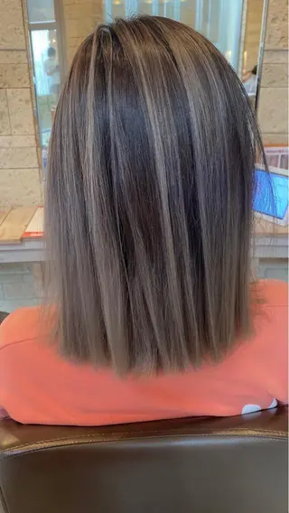 ショート カラー 小塚 和眞のヘアスタイル