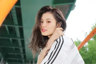 ロング カラー 加藤 あやみのヘアスタイル