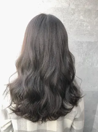 セミロング アワ ダイキのヘアスタイル