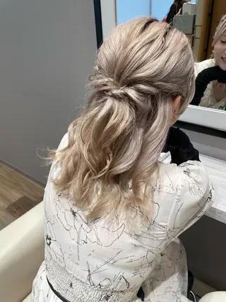 セミロング ヘアアレンジ k-twoたき✨艶感 カラー/美髪矯正のヘアスタイル