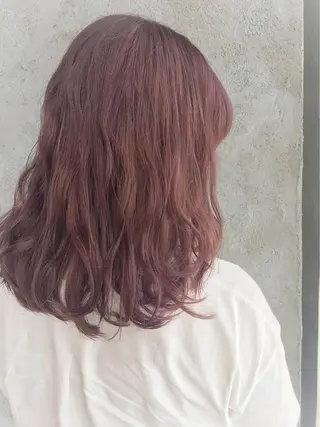 ミディアム カラー EMANON天神所属・Hitomi Ezakiのヘアスタイル