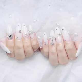 ネイル Queenie 🦋のネイルデザイン