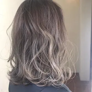 カラー シールエクステ/ ハイトーンカラーのヘアスタイル