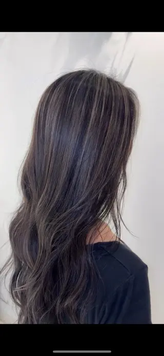 ロング マメタ ユウトのヘアスタイル