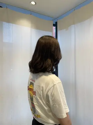 ミディアム カラー 頼金 愛海のヘアスタイル