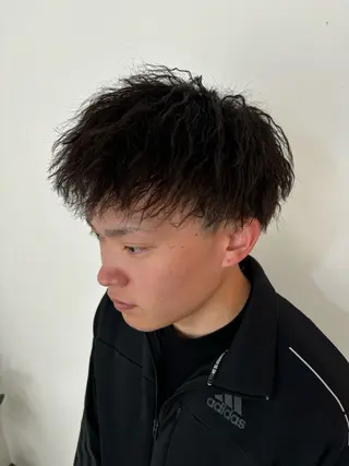 ミディアム パーマ メンズ 穐田 航のヘアスタイル