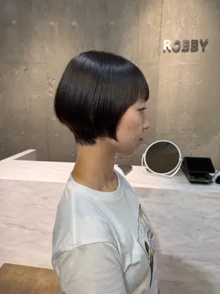 ショート ROBBY表参道所属・木村【ショート/ 耳だしショート】のヘアスタイル