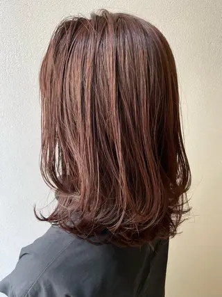 ミディアム カラー 沢田 瞳のヘアスタイル