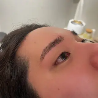 メンズ アイブロウ ducca所属・ナガト カオリのヘアスタイル