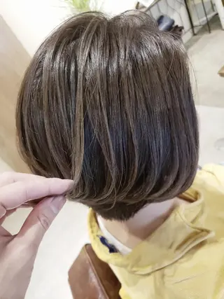 ショート カラー 尾野 恭平のヘアスタイル