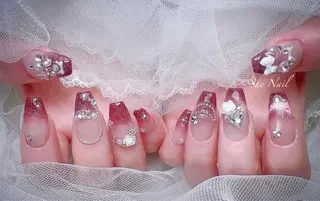 ネイル She   Nail所属・ISA_ BELLAのネイルデザイン