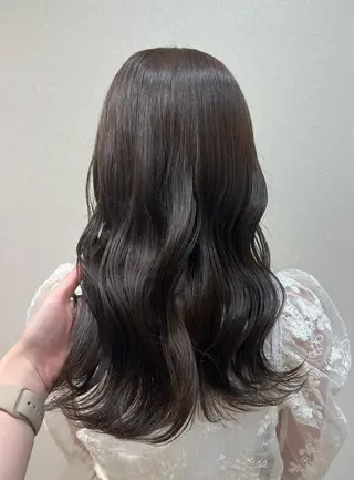 セミロング mina .のヘアスタイル